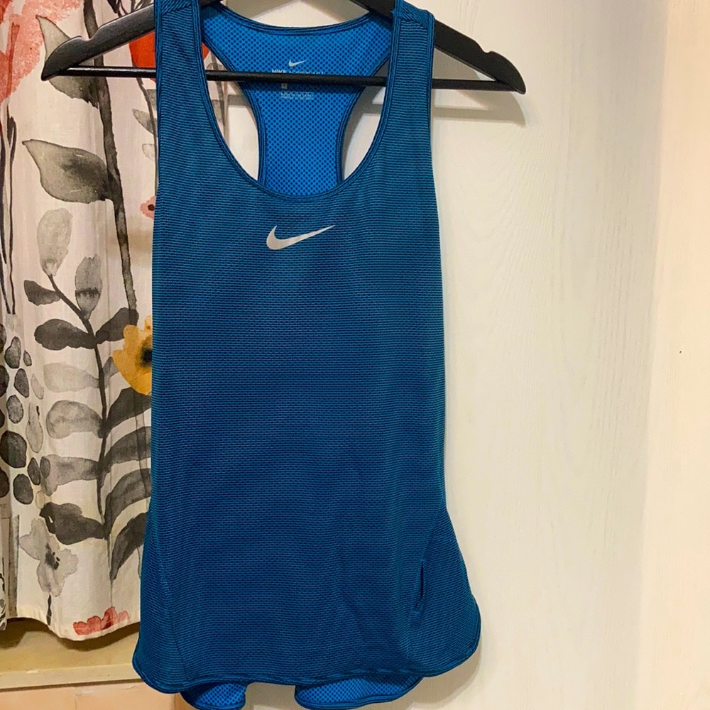NIKE Tank top NEVER WORN size small